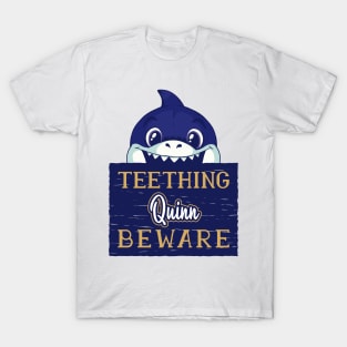 Quinn - Funny Kids Shark - Personalized Gift Idea - Bambini T-Shirt